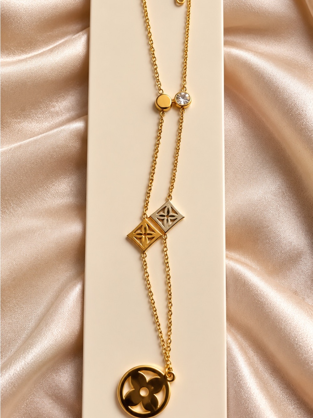 Elegant Gold Floral Pendant Necklace - Women Jewelry